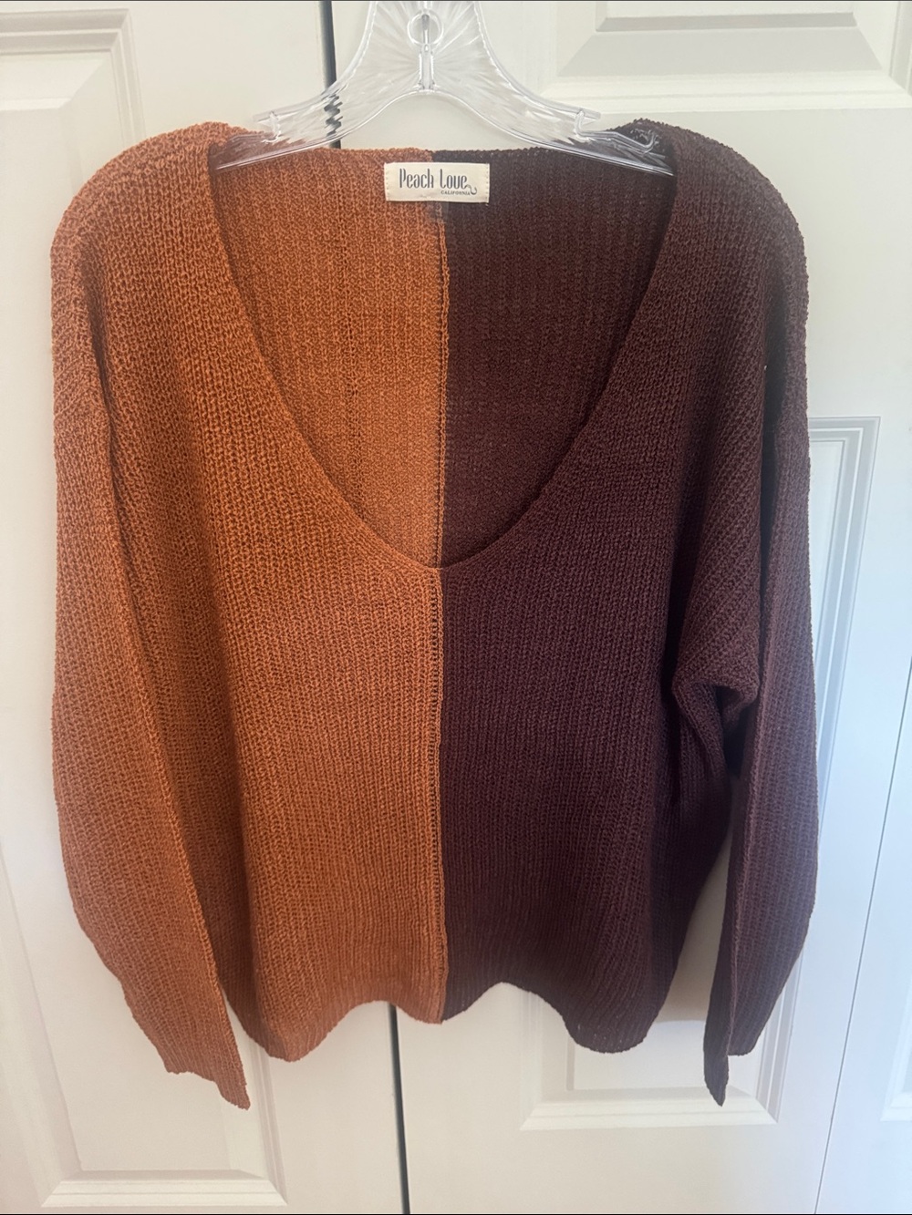 Peach Love California Colorblock V-Neck Sweater — Rust & Chocolate